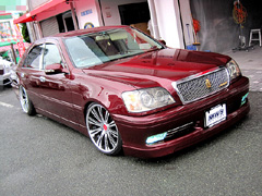 �N���E��