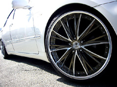 �N���E��