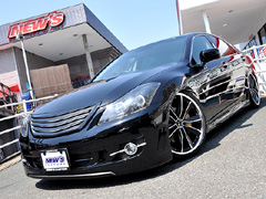 �N���E��